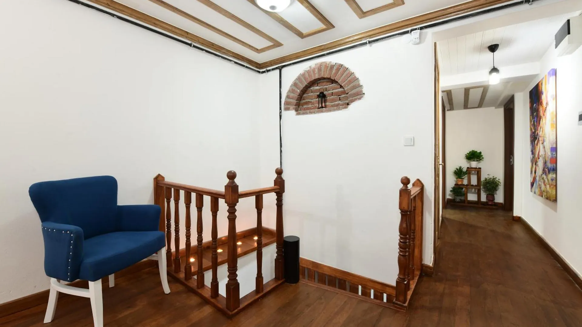 Historical Wood Dublex Apt At Taksim&Galata